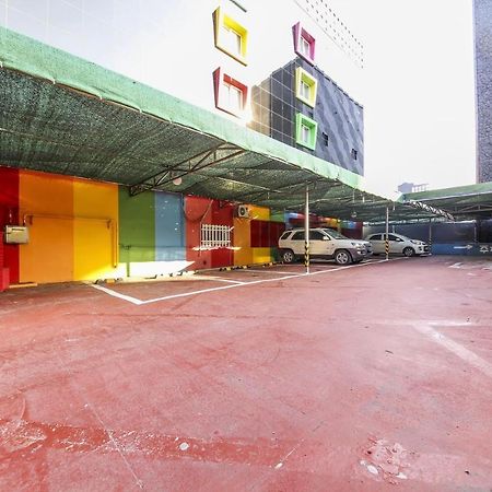 9 To 9 Motel Gimhae ภายนอก รูปภาพ